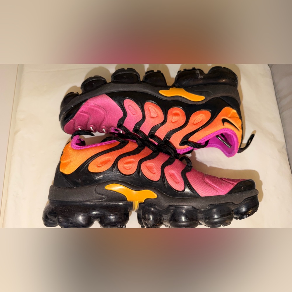 Nike Air VaporMax Plus “Sunset” Gradient